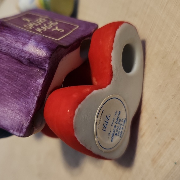 Wallace & Berrie Porcelain Papa Smurf with Purple Book Figurine 1982 - Picture 6 of 7